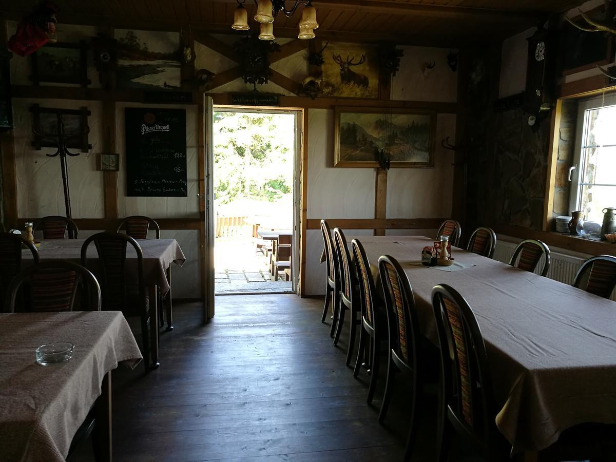 Restaurant Pension-Anton Яхимів Екстер'єр фото